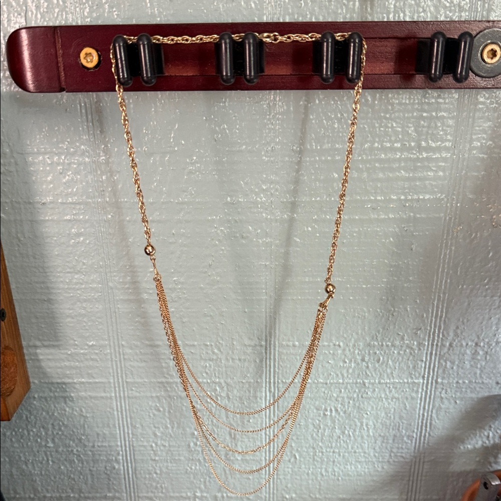 Elegant Gold Chain Necklace